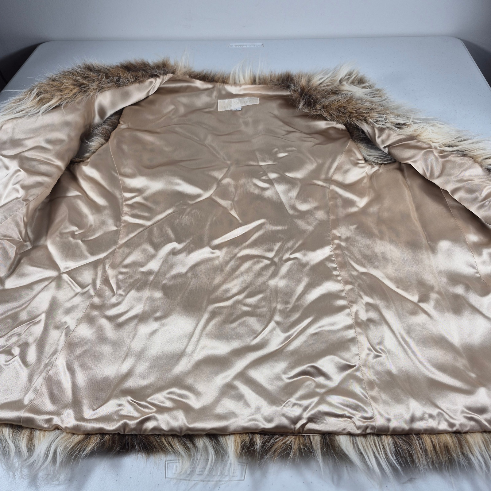 Donna Salyers Fabulous Furs Faux Fur Brown Cream Vest Small — image 4 of 6